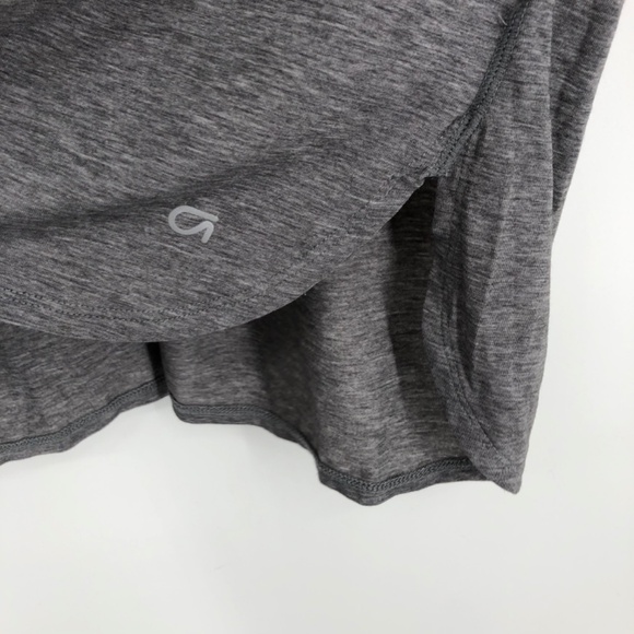 GapFit Breathe Womens Tee Size Medium Heather Gray Roll Sleeve Side Slit Workout - Picture 5 of 14
